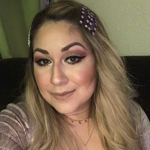 Meet your Posher, Noelia